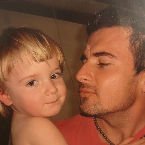 Dominic Haakon Myrtved Purcell on Instagram: “One of my beautiful children. Audrey just lovin’ on her #dad back in the day. I’m just a very fortunate man with four kids who are now all…” Wentworth Miller And Dominic Purcell, Michael And Lincoln, Prison Break 3, She's The Man, Michael Scofield, Dominic Purcell, Wentworth Miller, Francisco Lachowski, Four Kids