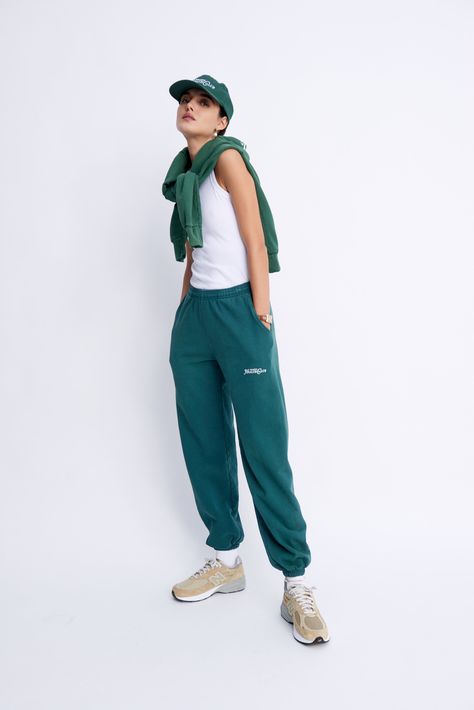 Start Your Own Business Ideas, Your Own Business Ideas, Sporty Photoshoot, Starting My Own Business, Own Business Ideas, Emily Oberg, Starting Small Business, Coffee Outfit, Start A Business From Home