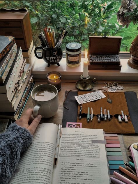 Dark Academia Study, College Aesthetic, Academic Motivation, Study Motivation Inspiration, Dark Academia Aesthetic, Cozy Reading, Studying Inspo, Academia Aesthetic, Coffee And Books