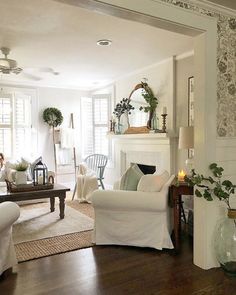 Rustic French Country Living Room, Cozy Farmhouse Living Room, French Country Living, Farmhouse Living Room Decor Ideas, Rustic Farmhouse Living Room, Living Tv, Rustic French Country, French Country Living Room, Modern Farmhouse Living Room