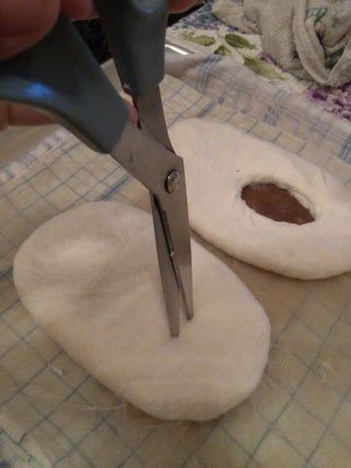 Wet Felted Slippers : 12 Steps (with Pictures) - Instructables Wool Slippers Pattern, Felted Slippers Pattern, Wet Felting Tutorial, Felted Wool Slippers, Felt Boots, Needle Felting Diy, Wet Felting Projects, Felt Shoes, Needle Felting Tutorials