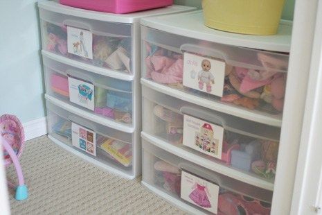 Sterilite Drawers, Diy Playroom, Plastic Drawer, Storage Labels, Trendy Toys, Apartment Organization, Organized Living, Kid Toy Storage, Plastic Drawers