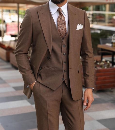 Three Pieces Suits Men, Three Piece Suit For Groom, Brown Three Piece Suit Men, Brown Suit Men Wedding, Brown Suits For Men Wedding, Brown Three Piece Suit, Brown Groomsmen Suits, Brown Tux, Brown Suit Wedding