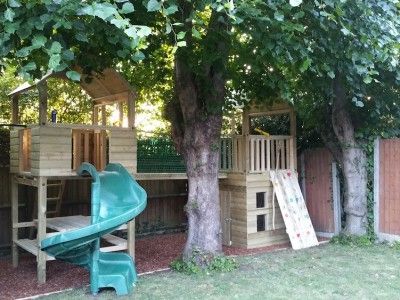 Small Decor Ideas, Garden Climbing Frames, Kids Climbing Frame, Toddler Garden, Outdoor Kids Play Area, Wooden Climbing Frame, In Ground Trampoline, Backyard Playset, Garden Playhouse