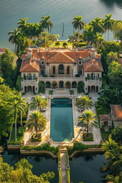 Miami Mansion, Mansion Aesthetic, Dream House Aesthetic, Mediterranean Mansion, Mansion Exterior, Dream Mansion, Dream Life House, Casas Coloniales, Childhood Home