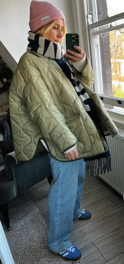 Winter Fashion Copenhagen, Danish Winter Fashion, London Street Style Winter 2024, 2024 Jacket Trends, Copenhagen Winter Outfit, Green Quilted Jacket Outfit, Scandi Winter Fashion, Copenhagen Style Winter, Danish Fashion Copenhagen Street Style