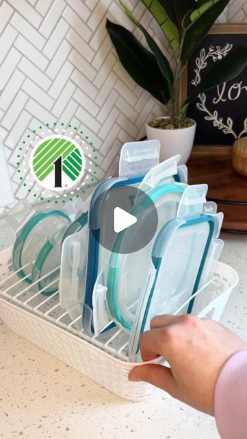 Diy Dollar Tree Organization, Dollar Tree Organization Ideas, Organize Cabinets, Home Storage Hacks, Tupperware Organizing, Organized House, Dollar Tree Diy Organization, Clothes Folding, Tupperware Storage