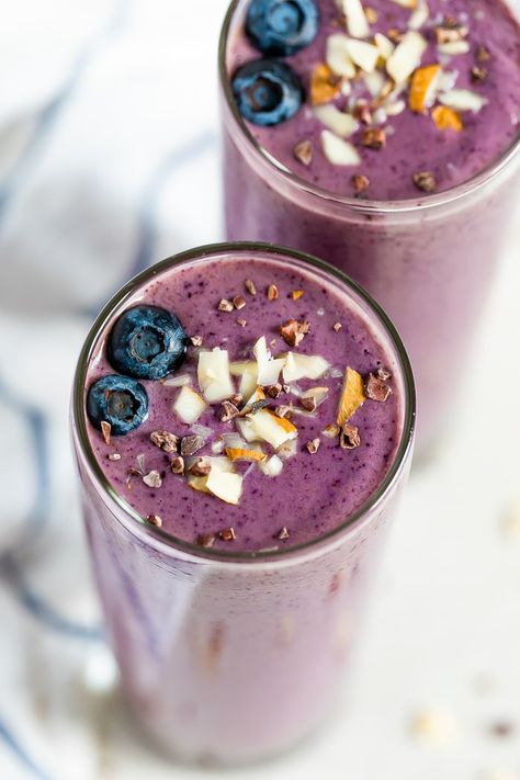 Make the Tropical Smoothie Health Nut Smoothie at home with this easy recipe! Here’s what you need: blueberries, mango, banana, almonds and protein. Right after college I was determined to stay consistent with my healthy eating habits and [...] The post Health Nut Smoothie (Tropical Smoothie Copycat) appeared first on Eating Bird Food. Nut Smoothie, Smoothie At Home, Tropical Smoothie Recipes, Tropical Smoothie Cafe, Apricot Smoothie, Easy Breakfast Smoothies, Banana Apple Smoothie, Smoothie Easy, Healthy Nuts