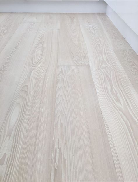 White Ash Flooring, Ash Wood Flooring, Cabin Kit Homes, Small Log Homes, Ash Flooring, Grey Vinyl Flooring, Pine Wood Flooring, Basement Room, Vinyl Flooring Kitchen