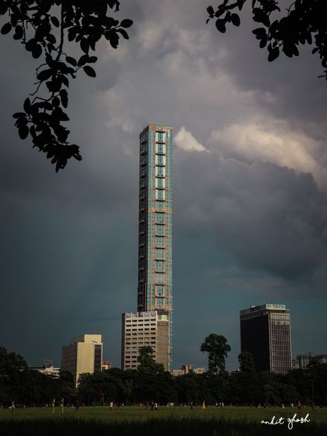 A canon in the sky, kolkata is high Kolkata City, Famous Architecture, Building Images, High Building, Willis Tower, Kolkata, The Sky, Landscape Photography, Canon