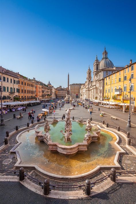 Rom European Buildings, Le Vatican, Rome Attractions, Rome Travel Guide, Italy Architecture, Piazza Navona, Places In Italy, Italy Travel Guide, Voyage Europe