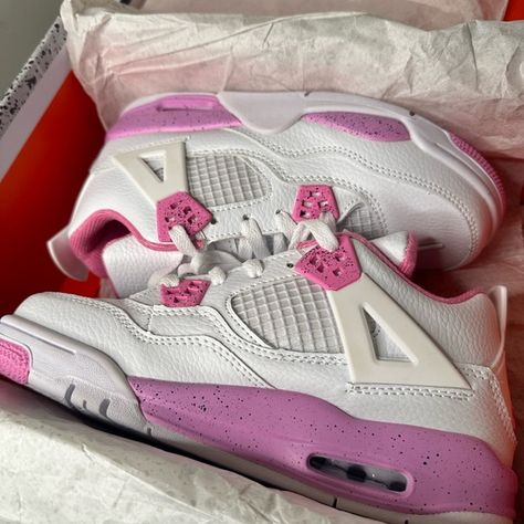 Air Jordan 4 Retro Pink Oreo. Jordan Shoes Air 4 Pink, Retro 4 Oreos Nike, Jordan 4 Retro Pink, Pink Oreo Jordan 4’s, Jordens4 Pink, Off White Rose Peach Jordan 4s, 4s Jordans, Cute Uggs, Pink Jordans