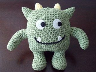 Hug Monster free crochet pattern - 10 Free Monster Crochet Patterns- The Lavender Chair Hug Monster, Garnet Meaning, Garnet Steven, Crochet Monsters, Confection Au Crochet, Pola Amigurumi, Crochet Amigurumi Free Patterns, Crochet Amigurumi Free, Crochet Diy