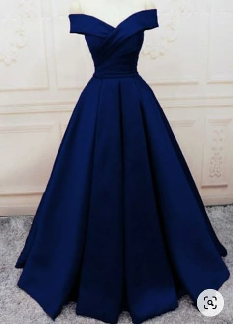 Classy Prom Dresses, Stunning Prom Dresses, 16 Dress, Princess Ball Gowns, Prom Dress Inspiration, Cute Prom Dresses, Skirt Shoes, Pretty Prom Dresses, Fancy Dress Design