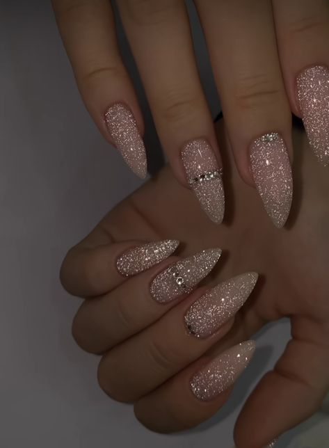 Remove Acrylic Nails, Thanksgiving Nail Designs, Wedding Nails Glitter, Pink Glitter Nails, Makijaż Smokey Eye, Thanksgiving Nails, Sparkle Nails, Sparkly Nails, Prom Nails