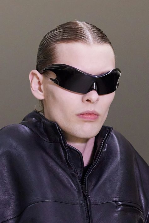 Balenciaga Fall 2023 Ready-to-Wear Fashion Show | Vogue Haunt Couture, Punk Sunglasses, Fun Glasses, Futuristic Sunglasses, Couture 2023, Goggle Sunglasses, Glasses Collection, Balenciaga Style, Streetwear Clothing Brand