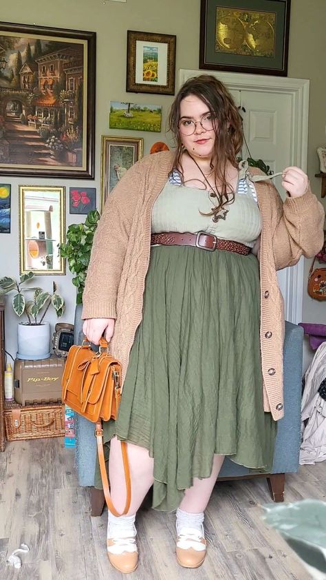 Plus Size Grandmacore, Cottagecore Sewing, Outfits For Curvy Women, Plus Size Cottagecore, Soft Girl Style, Clothes Skirts, Outfit References, Types Of Jeans, The Best Outfits