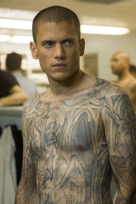 The Plot Quetzalcoatl Tattoo, Wentworth Miller Prison Break, Tattoos Meaning, Michael Scofield, Prison Tattoos, Flipagram Instagram, Wentworth Miller, Prison Break, Best Mens Fashion