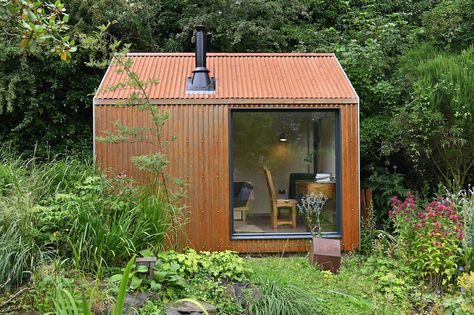 Garden rooms – an architect’s guide Contemporary Garden Rooms, Houses Inspiration, Garden Cabins, Wood Cabin, Studio Shed, Backyard Studio, Backyard Office, Workshop Design, Contemporary Garden