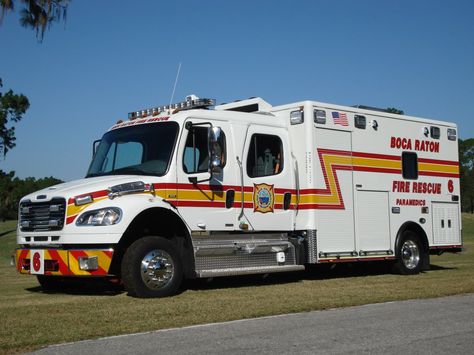 American Ambulance, Emergency Doctor, Bug Out Vehicle, Expedition Truck, Fire Equipment, Fire Apparatus, Public Safety, Police Car, Emergency Vehicles