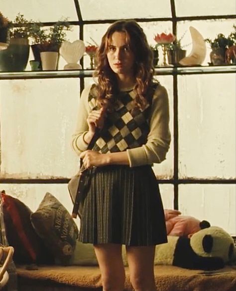 Lexi Howard, Euphoria Fashion, After Life, Argyle Sweater, Character Outfits, Gotham, Aesthetic Clothes, Style Icons, Sydney