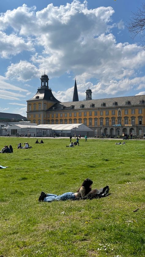 A sunny day at the hofgarten, uni bonn. Bonn Germany Aesthetic, Germany Summer Aesthetic, Romanticise Life, German Cities, German School, Bonn Germany, Germany Vacation, 2024 Wishlist, Au Pair