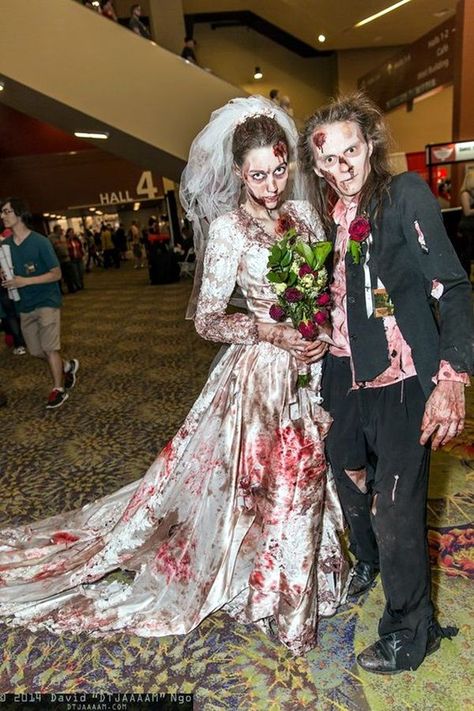 Bride Groom Costume, Zombie Bride Makeup, Zombie Bride Halloween Costume, Costume Halloween Diy, Groom Costume, Zombie Bride Costume, Halloween Bride Costumes, Zombie Wedding, Zombie Clothes