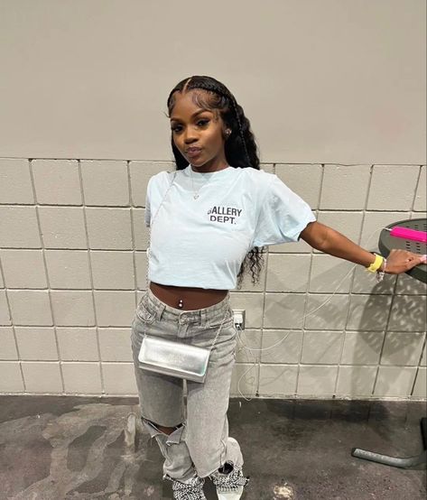 New Balance Outfit Black Women, Baggy Shoes, New Balance Outfit, Fly Outfit, Cute Birthday Outfits, Birthday Fits, Boujee Outfits, Fashion Influencer, Swag Outfits For Girls