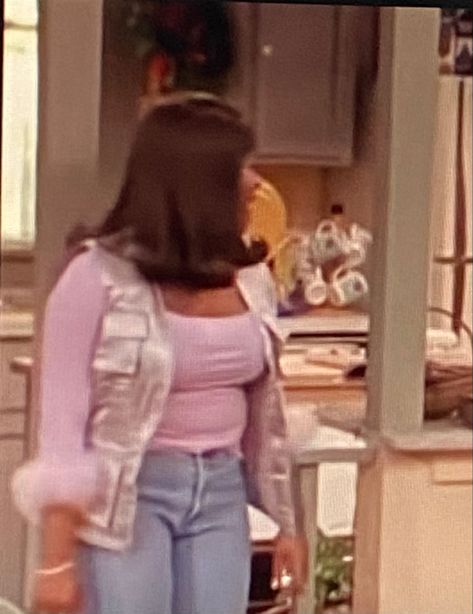 Kim From The Parkers Outfits, Kim Parker Outfits 90s Fashion, Kim Parker Outfits, Moesha Outfits, Moesha Outfits 90s Fashion, 80s Camera, Kim Outfits, Countess Vaughn, 90s Hip Hop Outfits