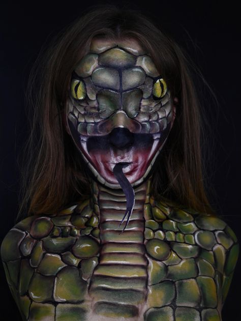 #makeup #halloween #snake #makeupideas #makeuptutorial #art #sfx Halloween Makeup Inspiration, Sfx Makeup, Flowers Nature, Body Painting, Halloween Makeup, Makeup Inspiration, Makeup Tutorial, Halloween Face Makeup, Halloween