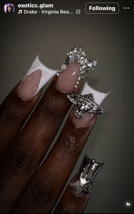 Baddie Back To School Nails, Silver And White Nails Ideas, Prom Nails Acrylic Silver, 16th Birthday Nails Sweet 16, White And Silver Acrylic Nails, Birthday Nails Silver, Grey Nails Design, White Birthday Nails, Sliver Nails