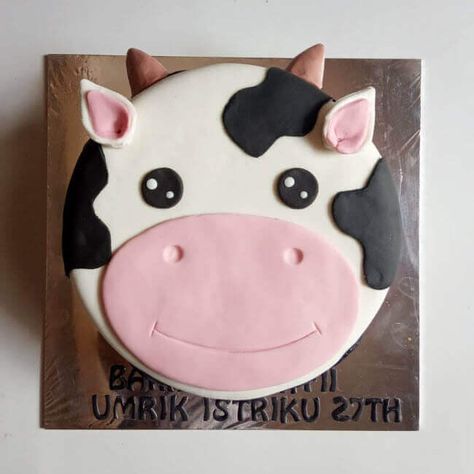 35 Cow Cake Design (Cake Idea) - March 2020 Fondant Cow Cake, Small Cow Cake, Cow Cake Design, Simple Cow Cake, Cow Cakes Birthday, Cow Face Cake, Cow Birthday Cake Ideas, Simple Fondant Cake Design, Birthday Cake Cow