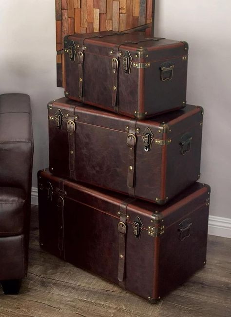 Amazing decor! Decorative Trunks, Leather Trunk, Wood Trunk, Storage Trunks, Timeless Furniture, Storage Trunk, Wood Storage, Leather Buckle, Suitcases