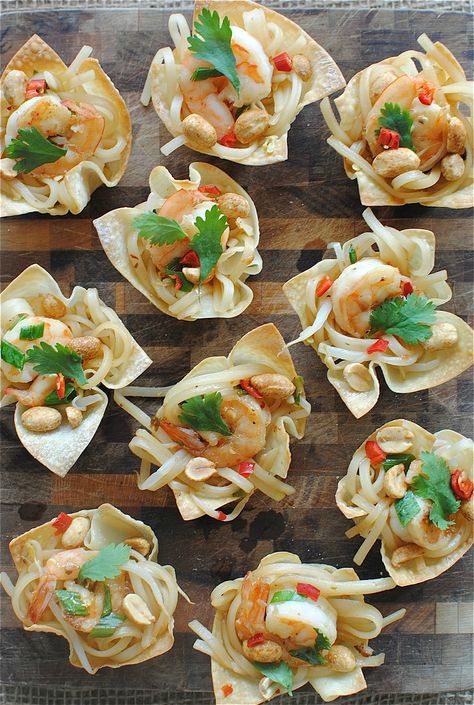 Shrimp Pad Thai Cups  made by @Beverly Weidner Pad Thai Appetizer, Thai Appetizers, Shrimp Thai, Indian Appetizer Recipes, Bacon Recipes Appetizers, Asian Shrimp, Bev Cooks, Shrimp Pad Thai, Wonton Cups