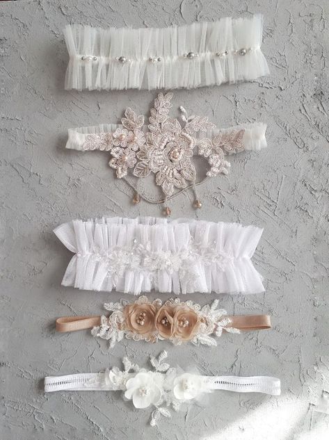 Wedding Garter Diy, Sewing Wedding Dress, Leg Garter, Wedding Garter Set, Diy Bridal, Boho Wedding Decorations, Boutonniere Wedding, Bridal Garter, Wedding Garter