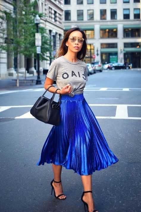 4d6e4749289c4ec58c0063a90deb3964desc46084727ri Blue Pleated Skirt Outfit, Blue Skirt Outfits, Summer Professional, Royal Blue Outfits, Spring Skirt Outfits, Blue Pleated Skirt, Pleated Skirt Outfit, Metallic Pleated Skirt, Midi Skirt Outfit