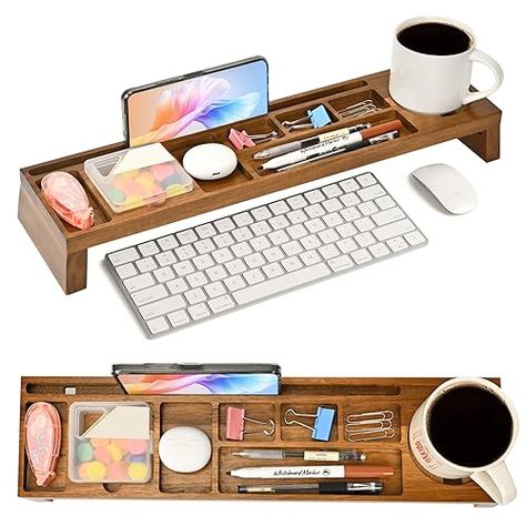 Masculine Desk Accessories, Beige Desk Accessories, Cute Cubical Ideas For Work, Computer Desk Organization Ideas, Desk Book Organizer, Cottagecore Desk Decor, Diy Desk Organizer Ideas Small Spaces, Boho Desk Organization, Office Decor Workplace Cubicle