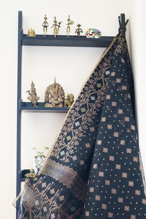 Jamdani Scarves, Traditional Floral Design, Dhakai Jamdani Saree, Saree Designs Party Wear, Birthday Mom, Union City, Jamdani Saree, Saree Trends, Flower Art Images