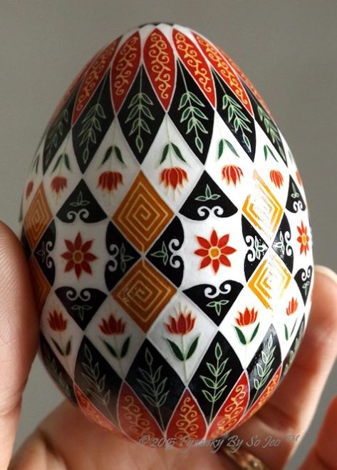 Turkey Egg, Style Batik, Pysanky Eggs Pattern, Egg Shell Art, Ukrainian Style, Ukrainian Easter, Pysanky Eggs, Ukrainian Easter Eggs, Batik Art