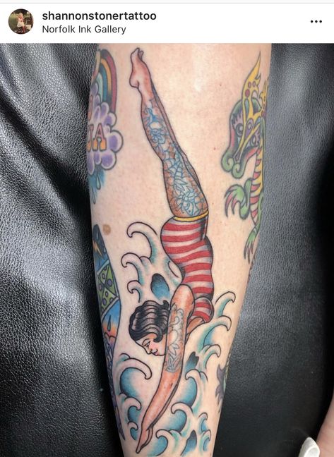 Swimming Woman Tattoo, Diving Woman Tattoo, Old School Diver Tattoo, Woman Swimming Tattoo, 1950s Tattoos, Traditional Mermaid Tattoos, Diver Tattoo, Swimming Tattoo, Dove Tattoos