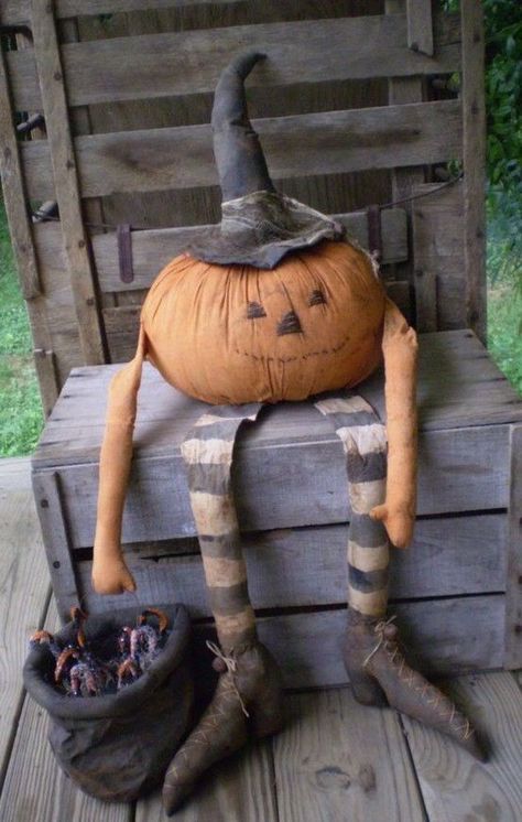 Halloween Things To Do, Halloween Decor Diy, Casa Halloween, Hallowen Ideas, Halloween Front Porch Decor, Diy Front Porch, Halloween Front Porch, Primitive Halloween, Halloween Party Diy