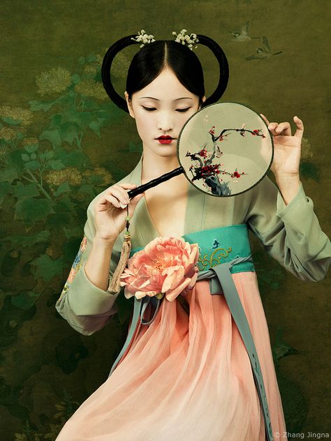 Jingna Zhang, Photo Japon, Spa Aesthetic, Fashion Photography School, Artistic Fashion Photography, Pre Raphaelite Paintings, Fine Art Portrait Photography, Gordon Parks, Online Art Classes