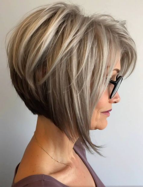 Short To Medium Bob Haircuts, Bob Hairstyles Layered Medium, Pixie Bob Brunette, Blonde Short Bobs, Long Sides Short Back Hairstyles, "bixie" Haircut 2022 Back View, Hair Styles For Bobs For Women, Short To Medium Shag Haircuts, Short Haircuts For Square Face Shape