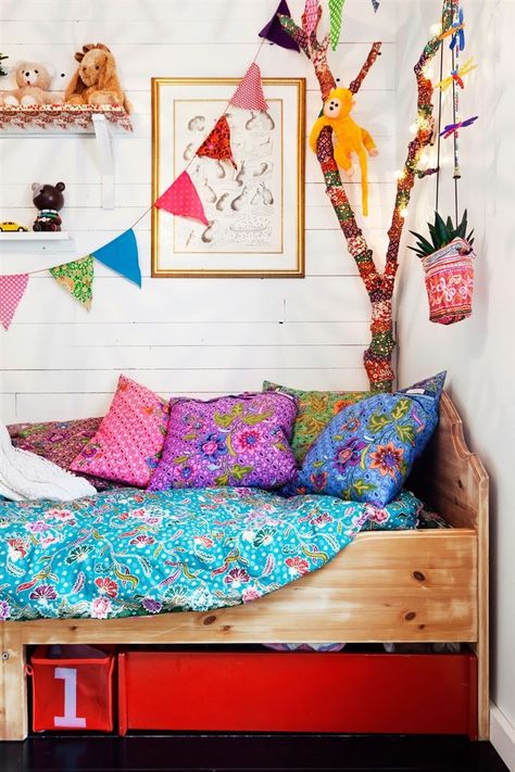 Eclectic Kids Room, Rainbow Playroom, Boho Kids Room, Kids Room Inspiration, Boho Kids, Kids Interior, Big Girl Rooms, Styl Boho, Kid Spaces