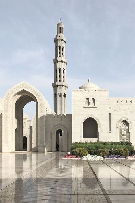 Sultan Qaboos Grand Mosque, Muscat, Oman Maskat Oman, Muscat City, Sultan Qaboos, Oman Travel, Muscat Oman, Design Basics, Travel Route, Muscat, Photography Instagram