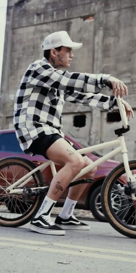 Bmx Outfit, Weird Things, Bmx Bikes, Bmx, Rappers, Baby Strollers, Instagram Profile, Bike, On Instagram