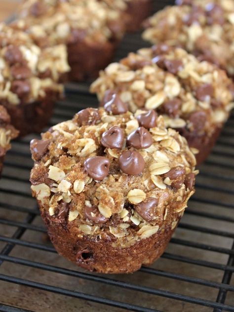 Snack Muffins, Muffins Oatmeal, Oatmeal Healthy, Greek Yogurt Muffins, Biscuits Diététiques, Muffins Healthy, Yogurt Muffins, Postre Keto, Greek Yogurt Recipes