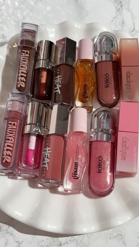 Lip Gloss Collection Aesthetic, Fenty Lip Oil, Lip Gloss Kiko, Fenty Lipgloss, Lip Oil Aesthetic, Fenty Lip Gloss, Fenty Beauty Lip Gloss, Kiko Gloss, Kiko Lip Gloss