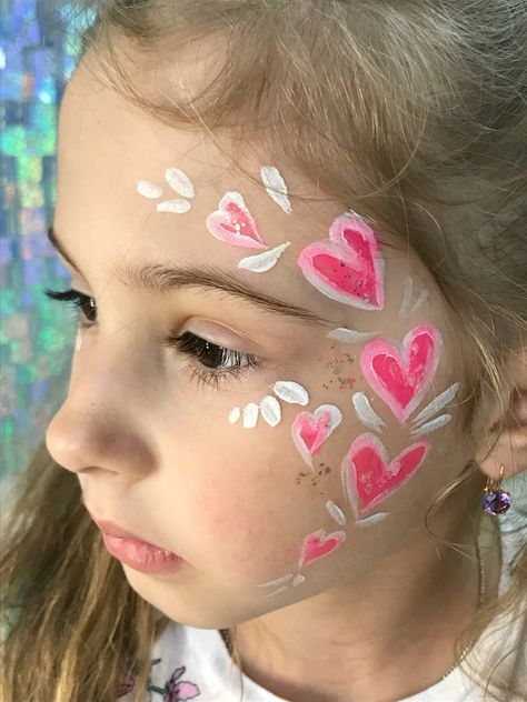 Children’s Face Paint Ideas, Elmo Face Paint, Easy Facepaint Ideas, Easy Face Painting Ideas For Kids Simple Cheek Art, Kids Makeup Ideas, Heart Face Paint, Face Paint For Kids, Simple Face Paint, Kids Face Painting Easy