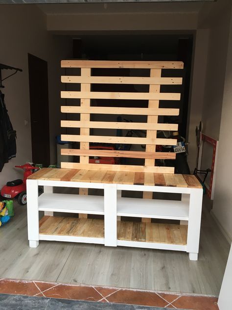 Pallet Tv Stand Ideas For Living Room, Pallet Furniture Tv Stand, Pallet Tv, Pallet Tv Stand, Tv Stand Decor, Living Room Tv Stand, Pallet Table, Tv Unit, Pallet Furniture